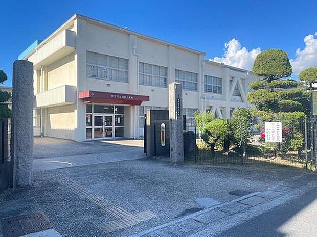 蟹江町立須西小学校（約500m）