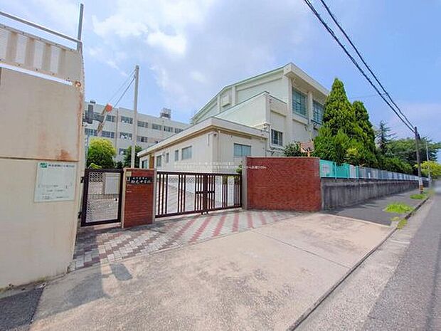 名古屋市立助光中学校（約750m）