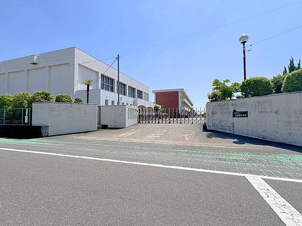 愛西市立佐屋西小学校（約900m）