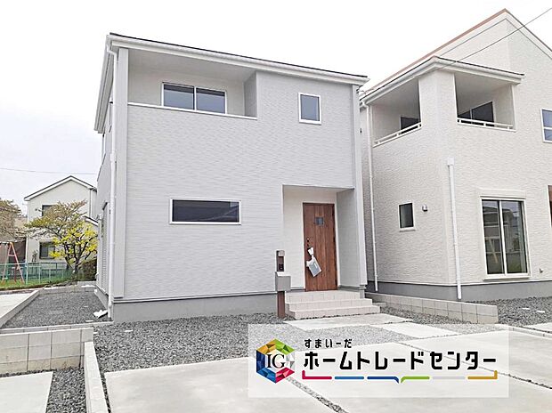 【2号棟外観写真】飯田グループホールディングス、四日市市智積町2号棟 堂々完成♪ご案内可能です♪ホームトレードセンター株式会社名古屋中川営業所までご相談ください♪