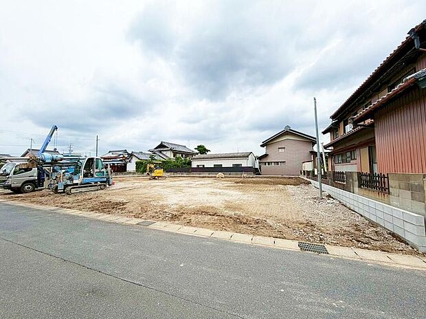 【現地外観写真】今なら建築中の様子をご覧になることができます。地震に強いオリジナル工法を是非お確かめ下さい♪