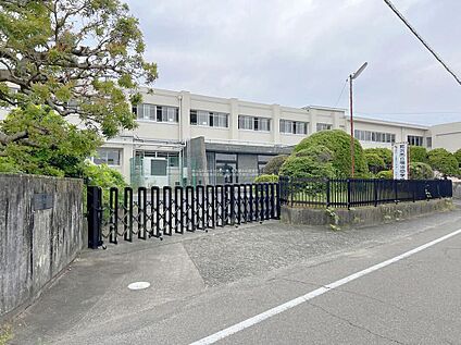 稲沢市立明治中学校 2100m(徒歩27分)