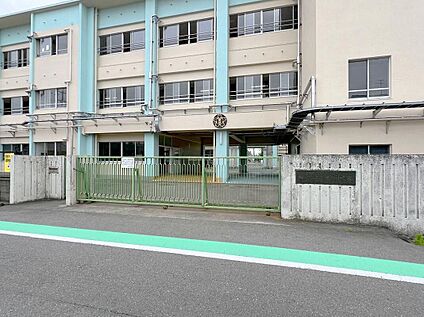 稲沢市立大里西小学校 900ｍ(徒歩12分)