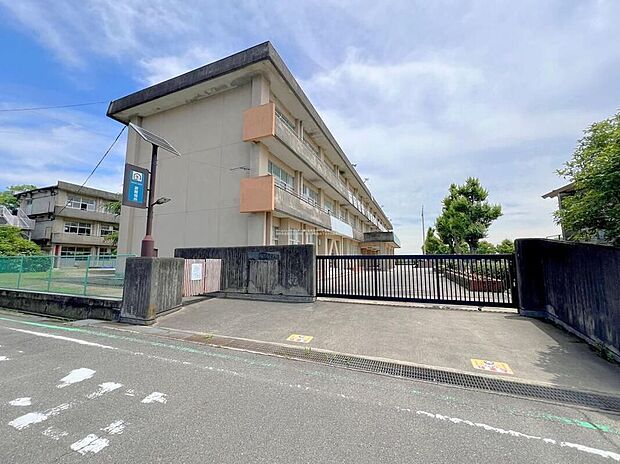 稲沢市立稲沢北小学校（約500m）