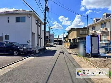 【前面道路含む現地写真】