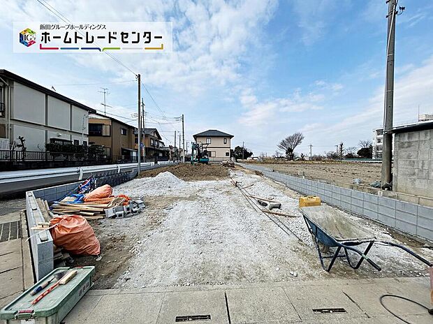 ご予約をいただければ、もちろん平日や夜間でもご案内は可能です。お仕事の形態が多様化しておりますので、決まったお時間では中々身動きが取れないお客様も多いかと思います。