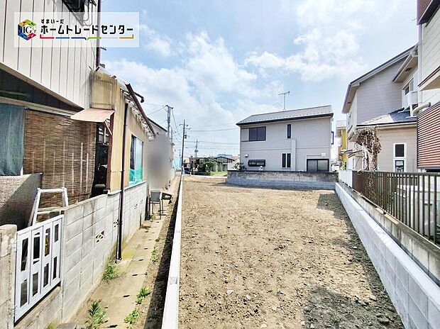 JR高崎線「鴻巣」駅まで徒歩15分♪コンビニ・ドラッグストア・スーパーなどが生活に欠かせない環境が揃う、利便性の良い立地♪