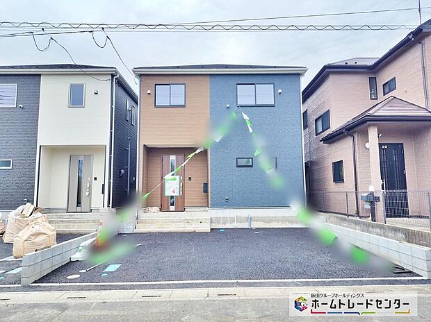 ご予約をいただければ、もちろん平日や夜間でもご案内は可能です。お仕事の形態が多様化しておりますので、決まったお時間では中々身動きが取れないお客様も多いかと思います。お気軽にお申し出ください。