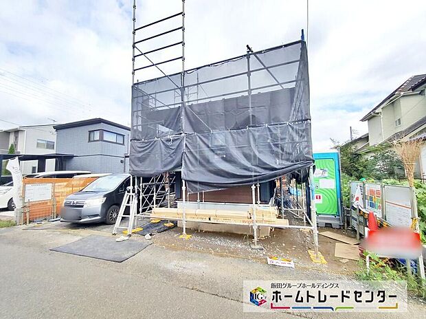 ご予約をいただければ、もちろん平日や夜間でもご案内は可能です。お仕事の形態が多様化しておりますので、決まったお時間では中々身動きが取れないお客様も多いかと思います。お気軽にお申し出ください。