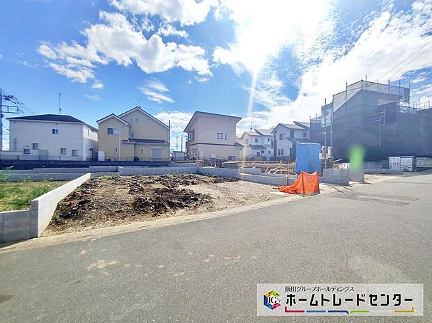 今から見たい!大歓迎です♪ お気軽にホームトレードセンターまでお問い合わせください。 閑静な街並みの分譲地を是非現地にてご覧ください。 近隣の物件も併せてご紹介することも可能です。
