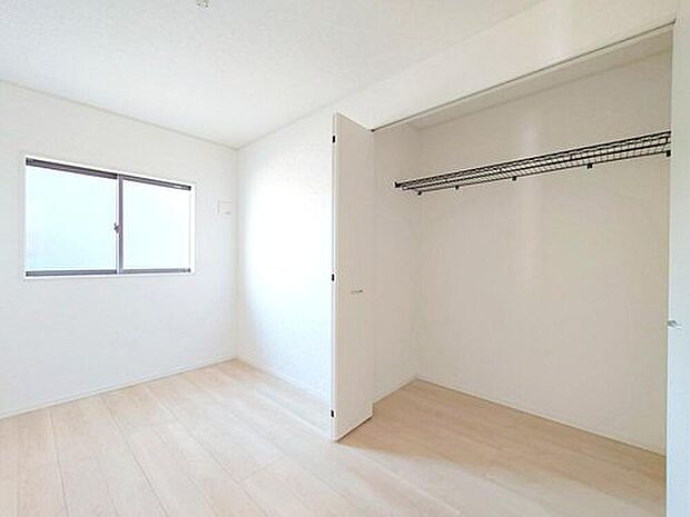 【リビング以外の居室】【5号棟】5帖の東洋間です