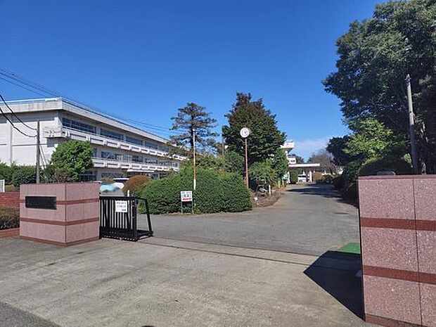 深谷市立岡部中学校（約1,500m）