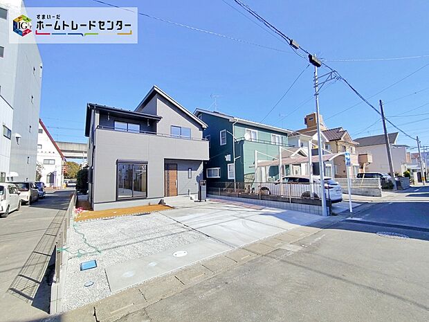 【前面道路含む現地写真】土日・平日、お仕事のお時間に合わせての夜間のご案内も実施しています。まずはお客様のご都合をお伺いさせて頂き、それに合う形で物件のご紹介をさせていただきますお気軽にお問い合わせください