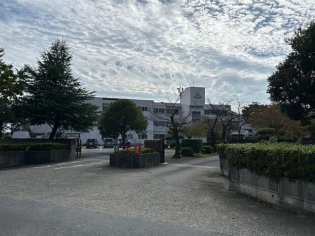 東松山市立桜山小学校（約550m）