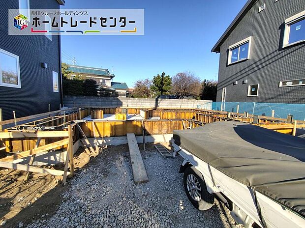 【現地外観写真】空が広く大きく感じる安らぎ溢れる住環境です。毎日、早く帰りたくなるお住まいになりそうです。