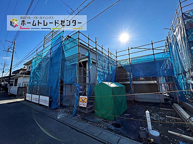 【前面道路含む現地写真】平屋建ては生活動線がコンパクト!掃除もしやすいです♪また、構造が安定しやすく風の影響も受けにくいため、より安心してお住まいいただけます。