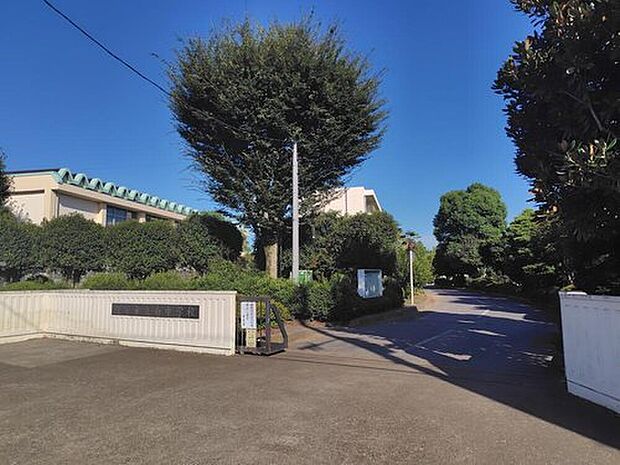 深谷市立南中学校（約1,700m）