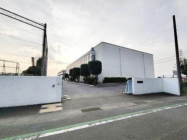 上里町立七本木小学校（約800m）