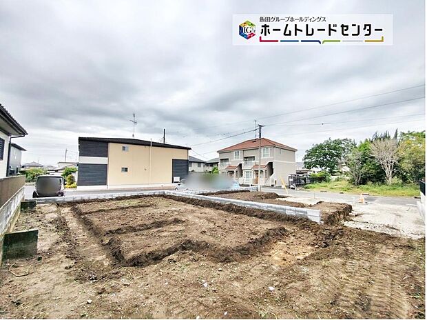 【現地外観写真】当日のご見学予約も承ります。同じものは２つとない「夢のマイホーム」との出会いが待っているかもしれません。地震に強いオリジナル工法を是非お確かめ下さい♪