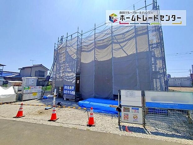 【現地外観写真】【現地外観写真】【2026年5月撮影】利便性と落ち着いた住環境を兼ね備えた、暮らしやすいロケーション。周辺には日々のお買い物や通勤・通学に便利な施設がそろい、家族みんなの毎日を快適に支えます。
