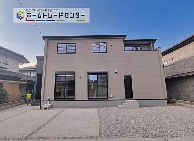 【現地外観写真】気になった物件すぐにご見学対応させていただきます♪平日・お仕事帰りなど、いつでもご案内可能です♪周辺環境と併せて、実際に現地をご確認ください♪(※空は生成AIによるものです)
