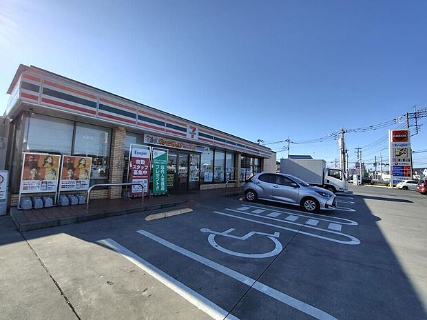 セブンイレブン鴻巣下忍SS店(約330m)