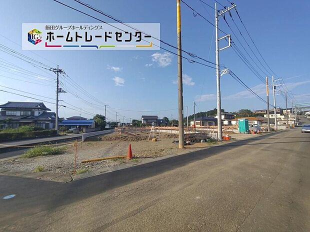 【現地外観写真】耐震等級最高等級の住宅性能評価書はもちろん、長期優良住宅の認定も受けた高性能な住宅の完成です。長く、安心して住んでいただきたい、だからこそ厳しい第三者のチェックをお願いし、お客様に安心を届けます。