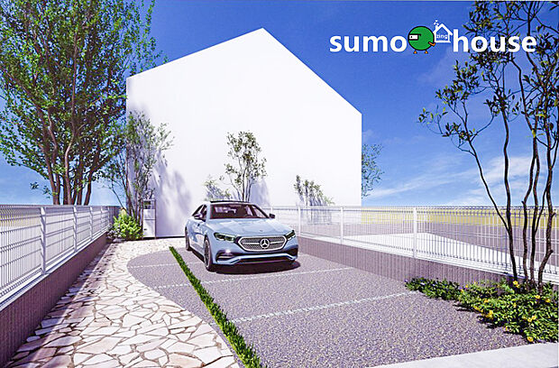 【洗練されたデザイン】広々エントランスアプローチ。駐車スペースは、幅約4.7ｍ奥行9.0ｍの悠々としたスペース。カーポート設置との相性も抜群で広がりのあるアプローチにより開放感が生まれ、家に入る前に快適な印象をもたらします