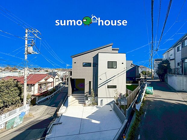 【住宅性能評価取得住宅】住宅性能において国のお墨付きが得られたことの証明となる性能評価を取得した住宅です！高い耐震性能に加えて、耐熱に関しても最高等級を標準取得しており、安心して快適に暮らしていけるワンランク上の建物です。