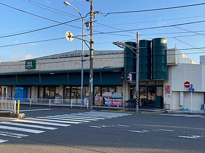 Fuji伊勢町店 360ｍ