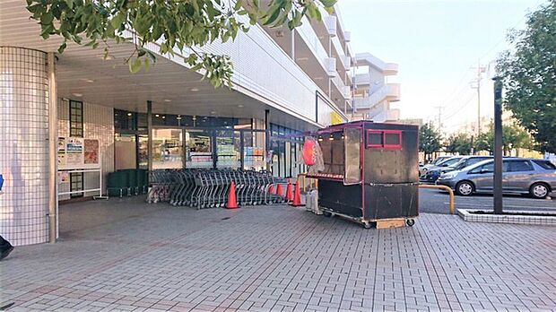 いなげや横浜桂台店（約230m）