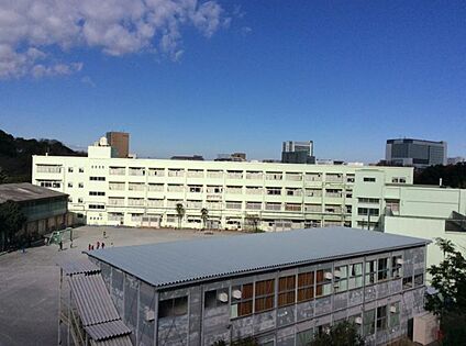 横浜市立篠原西小学校 500ｍ