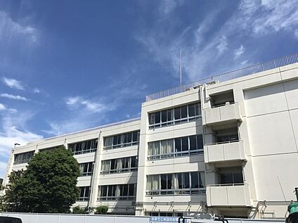 川崎市立野川小学校 900ｍ