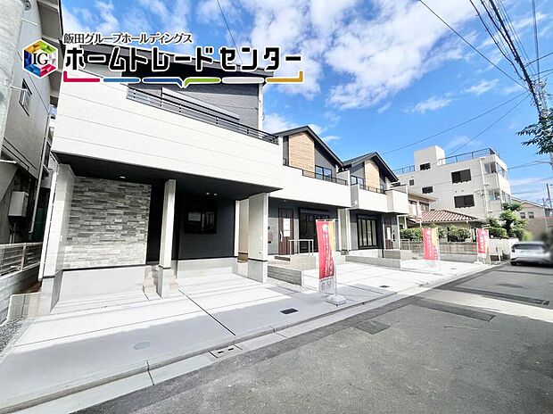 【外観写真と前面道路】
大阪メトロ四ツ橋線「住之江公園」まで徒歩２０分！自転車でも６分の立地♪
難波まで14分！西梅田まで20分！のラクラク通勤♪