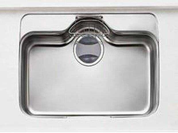 【ジャンボシンク】中華鍋なども洗いやすい大きなシンクは、ゆとりがあるので、使い勝手も良好です。（同仕様）