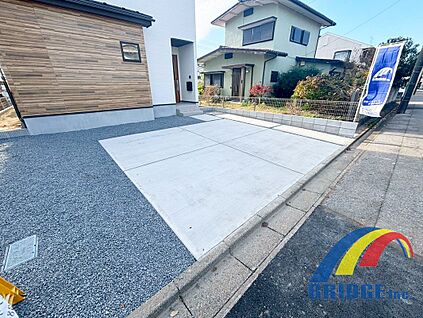 広々した駐車場