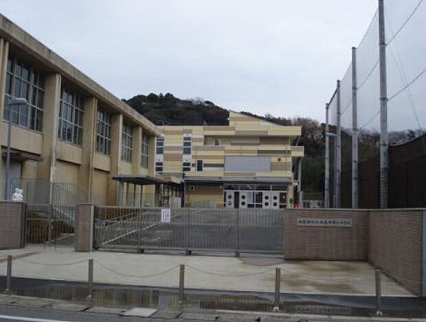 木更津市立第三中学校（約400m）