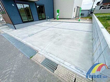 駐車スペース　同社同等施工例写真