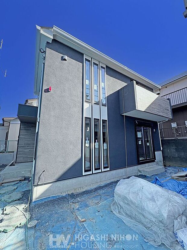 写真や資料だけでは伝わらない、現地ならではの魅力も丁寧にご案内いたします。実際に足を運んで、光や風、周辺環境の心地よさをぜひご体感ください。