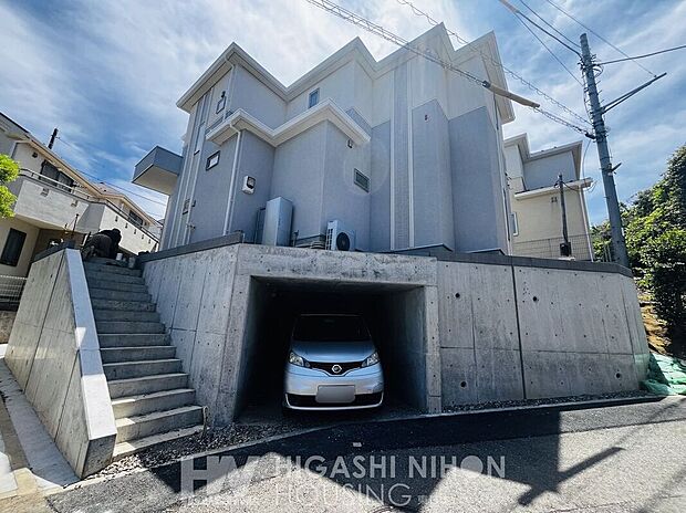 写真や資料だけでは伝わらない、現地ならではの魅力も丁寧にご案内いたします。実際に足を運んで、光や風、周辺環境の心地よさをぜひご体感ください。