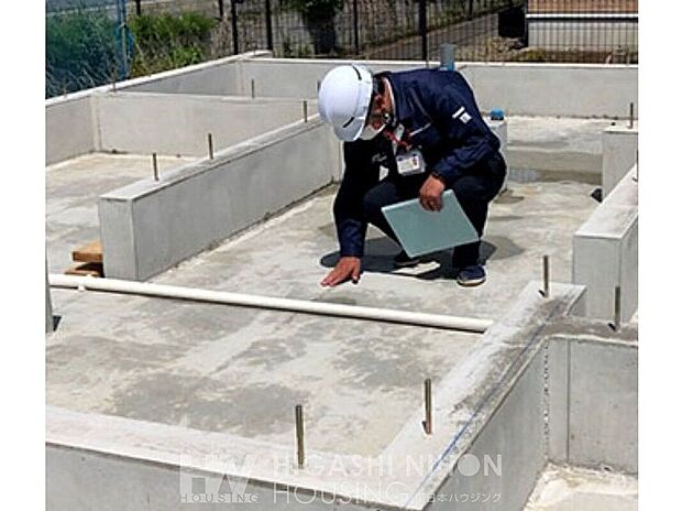【保証】デックスでは地盤から構造躯体、設備機器、シロアリ対策、瑕疵担保保険等の保証をはじめ、第三者機関による建物検査の実施を行っています。