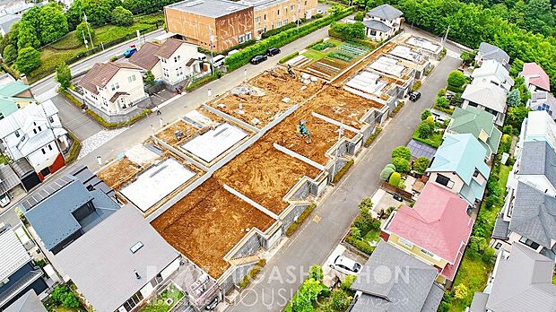 ドローン撮影であらゆる角度から物件をご紹介!周辺環境なども一緒にご確認いただけます。