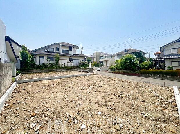 【外観】写真や資料だけでは伝わらない、現地ならではの魅力も丁寧にご案内いたします。実際に足を運んで、光や風、周辺環境の心地よさをぜひご体感ください。