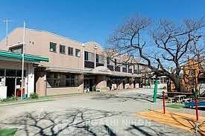 市ケ尾幼稚園 600m