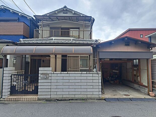 【外観】【解体前現地写真】現地ご案内とともに住宅ローンのご相談も承ります!当社は多数融資銀行の取扱いあり。お客様それぞれにピッタリの融資先をご提案!【住宅ローン相談のみも大歓迎】