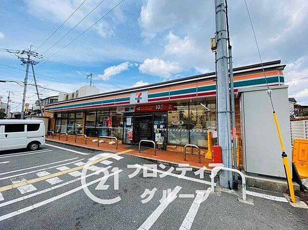 セブンイレブン東大阪小阪本町2丁目店（約400m）
