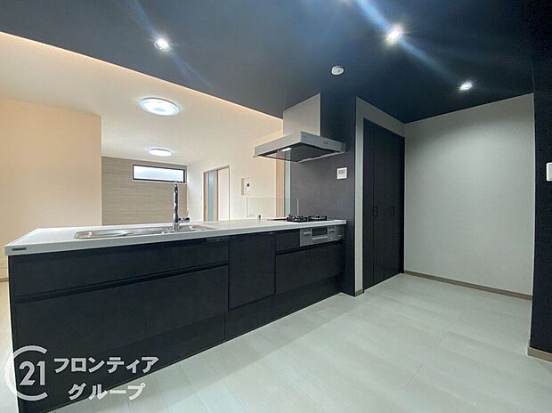 【キッチン】洗練されたデザインのキッチンで、毎日の調理を楽しくさせてくれます！