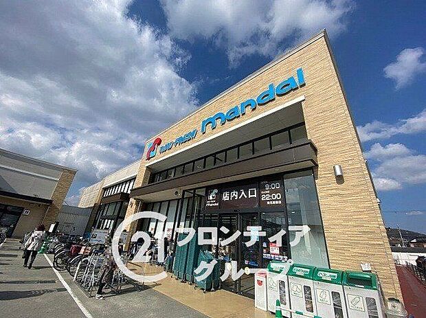 万代南花屋敷店（約580m）