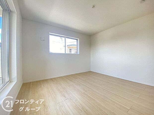 【子供部屋】シンプルな洋室なので、お部屋のコーディネートが楽しめます