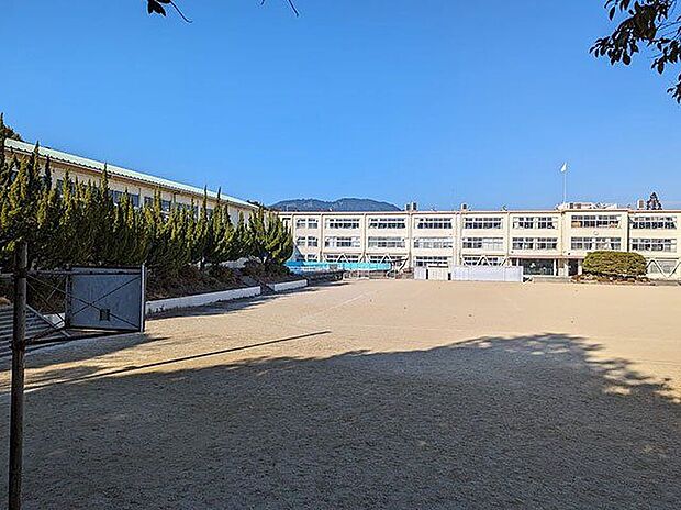 大津市立長等小学校（約840m）